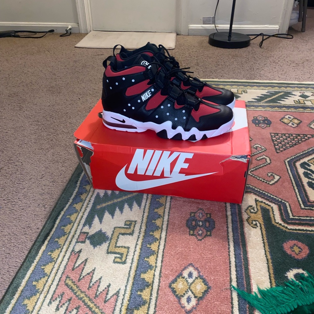 Nike Kids Red and Black Sneakers